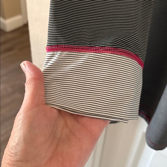 Liz Claiborne Charcoal and Pink Lounge Set - Picture 5 of 9